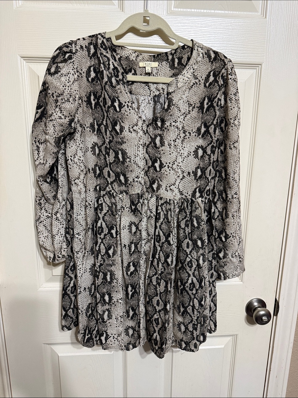Kori Snake-Print Peplum Dress - Black & White
